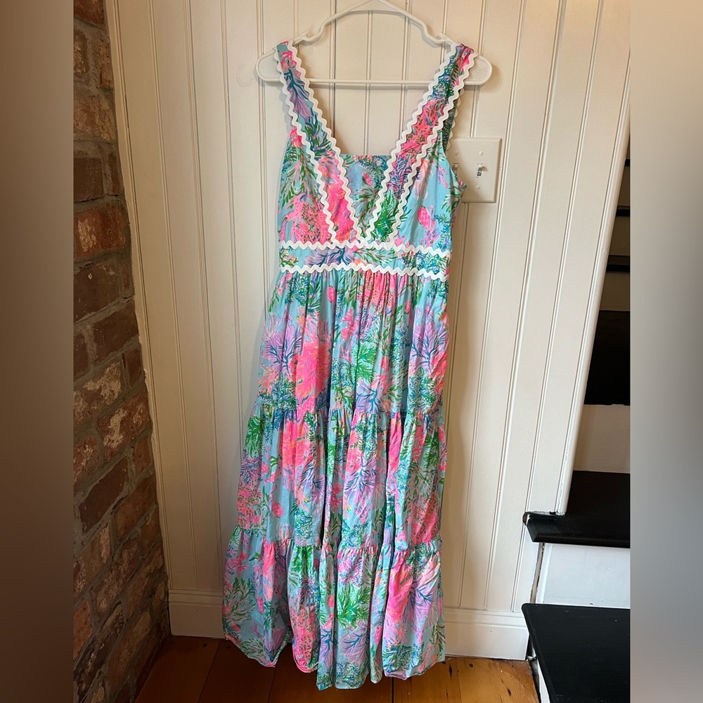 Lilly Pulitzer midi dress size 4